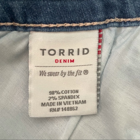 Torrid size 20 denim short shorts - Picture 7 of 8